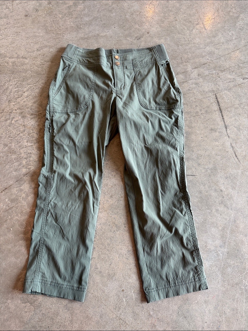 Athleta capri